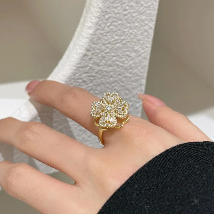 Carmiora - Drehendes vierblättriges Kleeblatt Ring