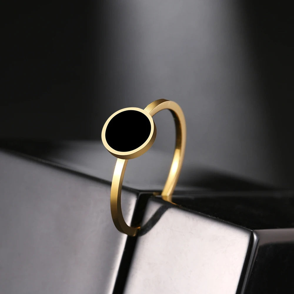 Carmiora - Einzigartiger Schwarzem Stein Ring