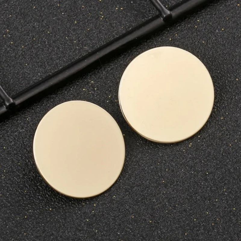 Minimalistische, flache, runde Ohrringe für jeden Tag für Damen