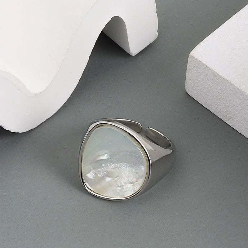 Carmiora - Geometrischer modischer Ring