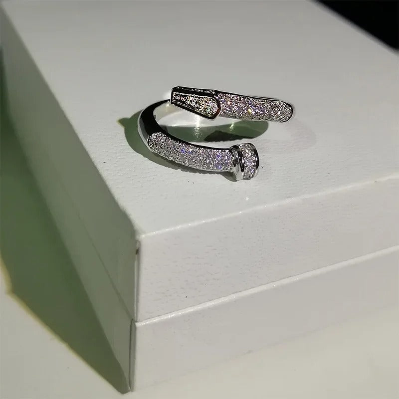 Carmiora - Klassischer Weißer Ring