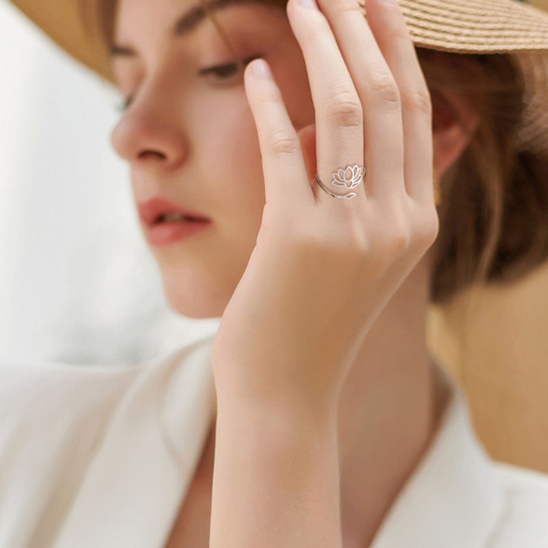Verstellbare Ringe aus Edelstahl mit Lotusblüte