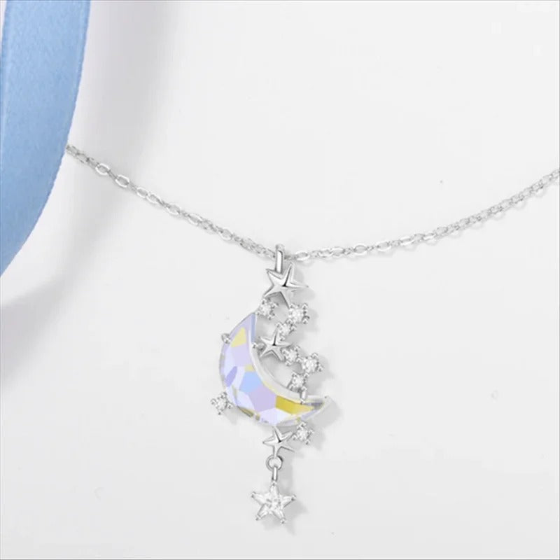 Chavri - Verwunschener Mond Anhänger Halskette