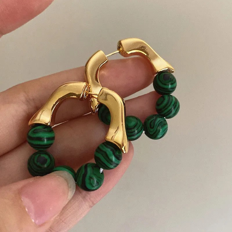 Creolen im Vintage-Stil mit grünen Perlen für Damen