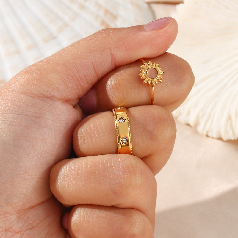 Edelstahlring mit Sonnenstrahlen-Strass