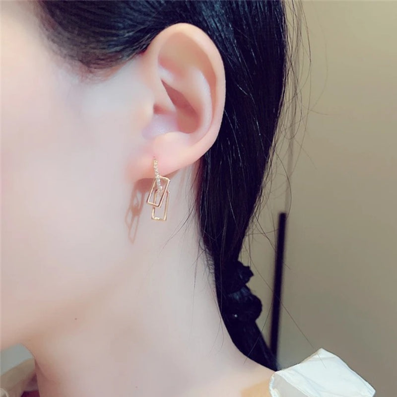 Exquisite geometrische Ohrringe mit Zirkonia