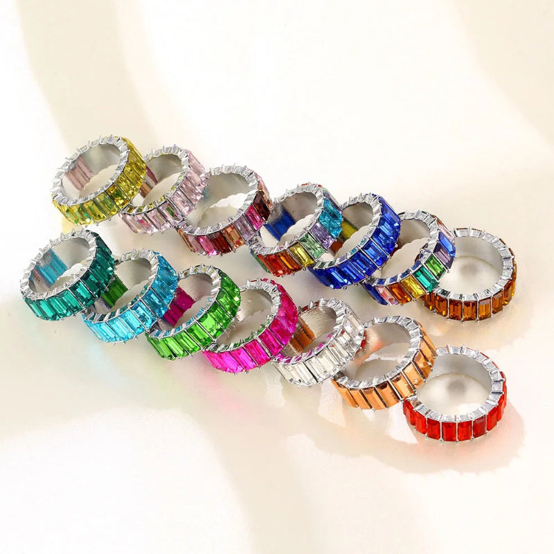 Farbenfrohe Ringe mit Zirkonia-Dekor für Damen (versilbert)