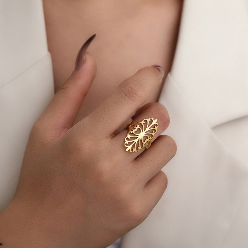Ausgehöhlte Ringe im Vintage-Filigranstil