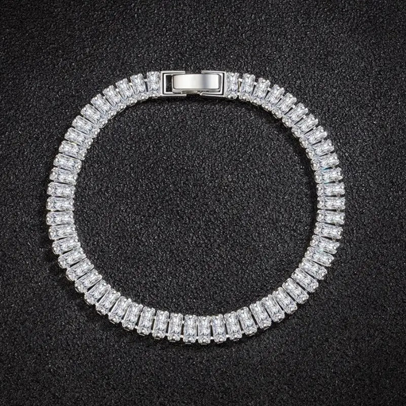 Carmiora - Glitzerndes Zirkon-Kristall-Armband