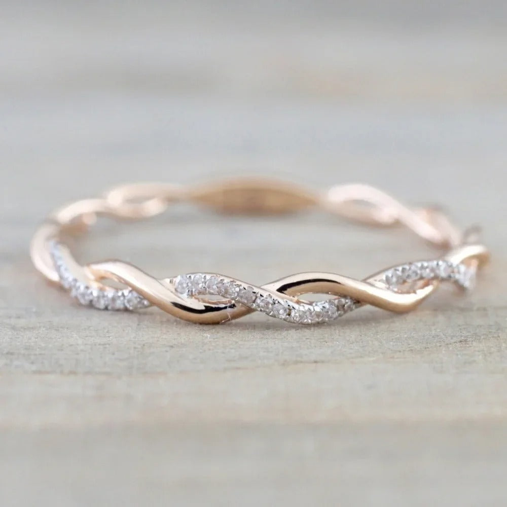 Carmiora - Gedrehter Eleganz-Ring