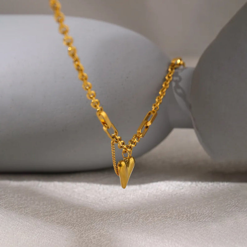 Romantische Halskette mit Herzanhänger für Damen