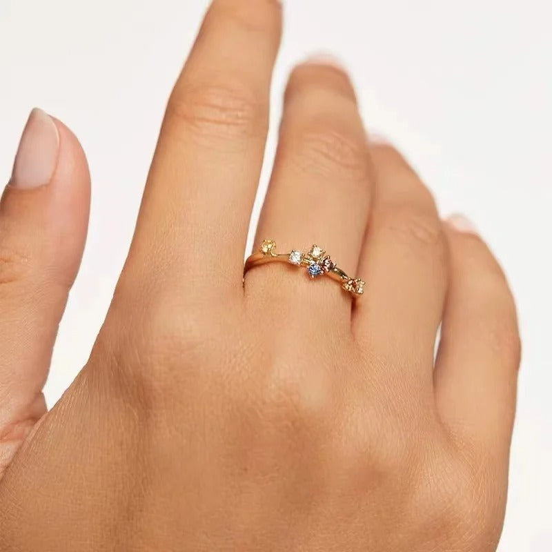 Carmiora - Bezaubernder Zirkonia-Charm-Ring