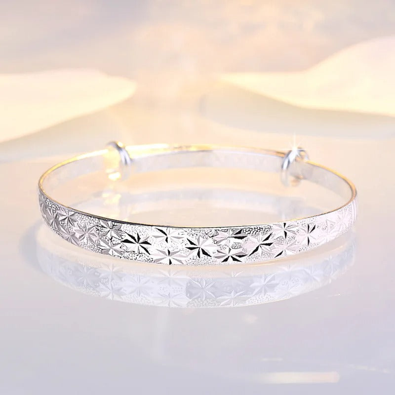 Carmiora - Kosmischer Gypsophila-Armbandschmuck