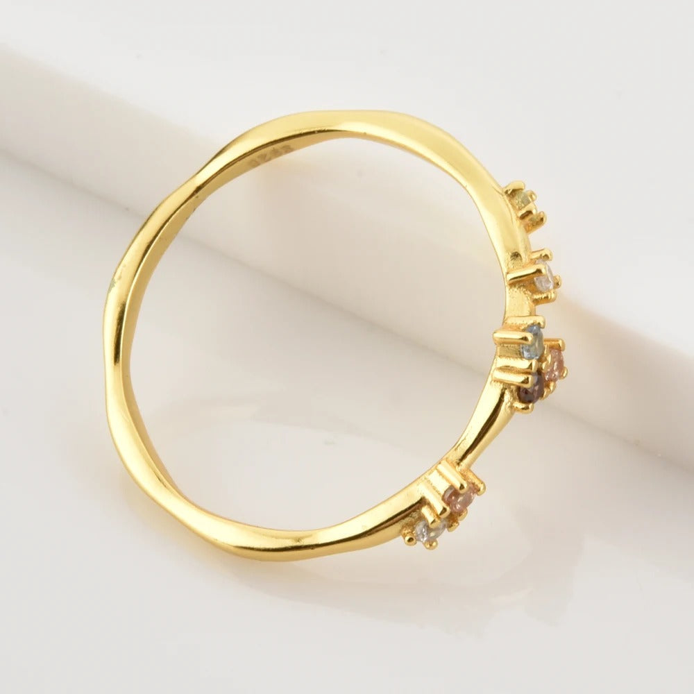 Chavri - Bezaubernder Zirkonia-Charm-Ring