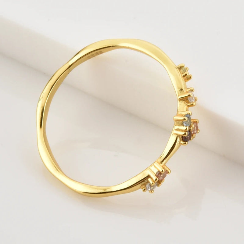 Chavri - Bezaubernder Zirkonia-Charm-Ring