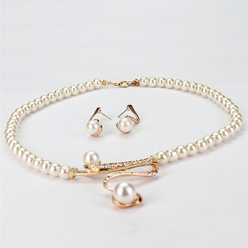 Exquisites formelles Schmuckset mit Perlen und Zirkon