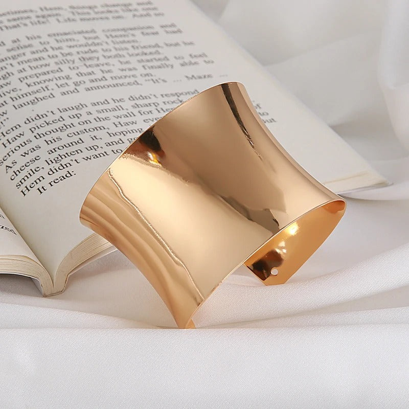 Carmiora - Boho Breites Manschettenarmband