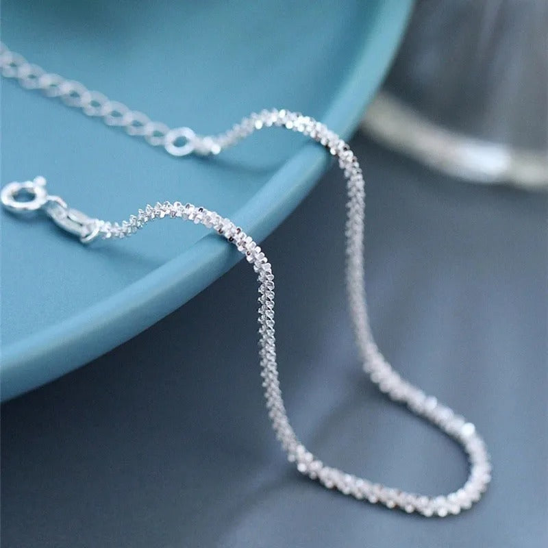 Chavri - Schimmernde Gypsophila-Armspange