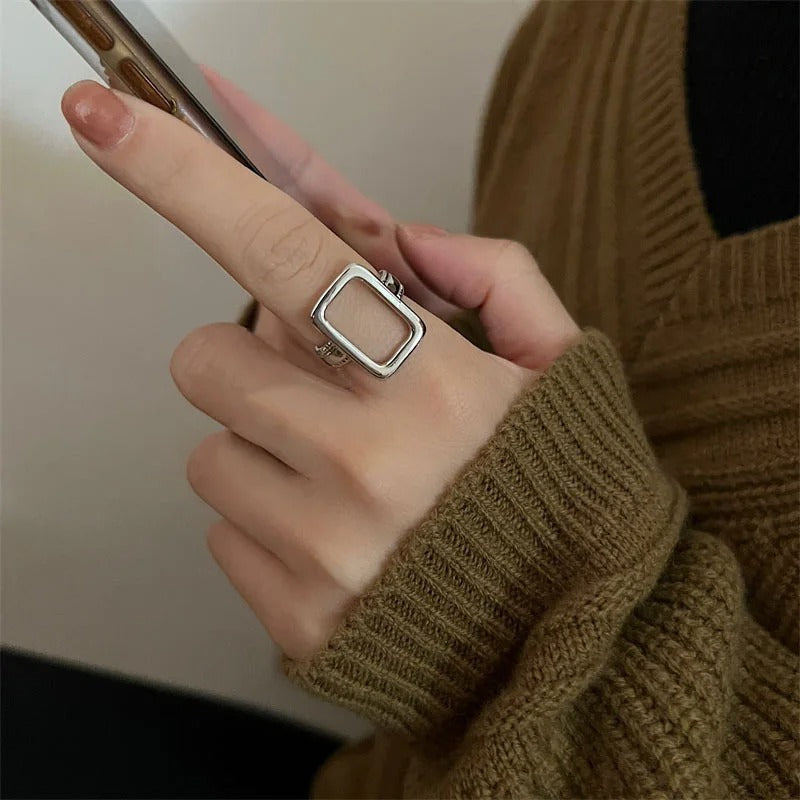 Carmiora - Geometrische elegante Ringe