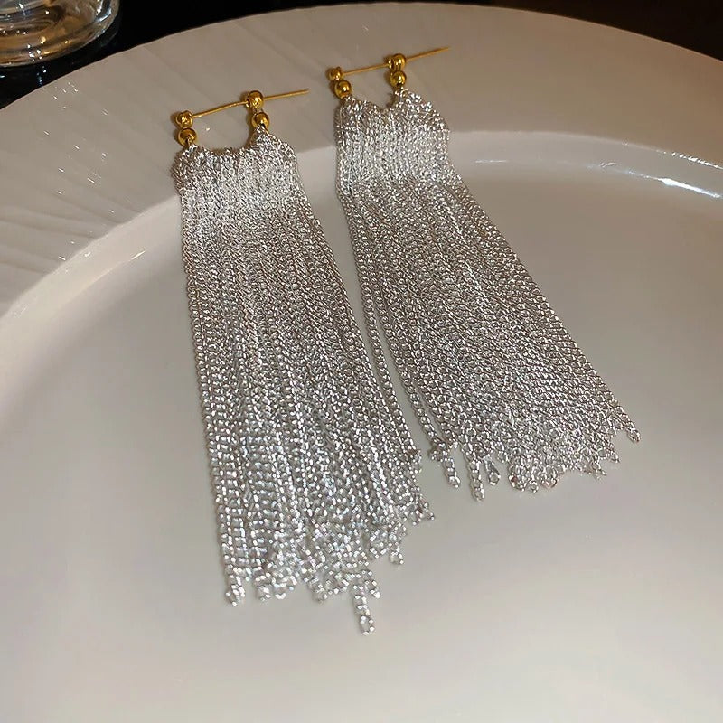 Statement-Ohrringe mit langer Wasserfall-Kette