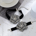 Chavri - Strass-Rosen-Kropfband