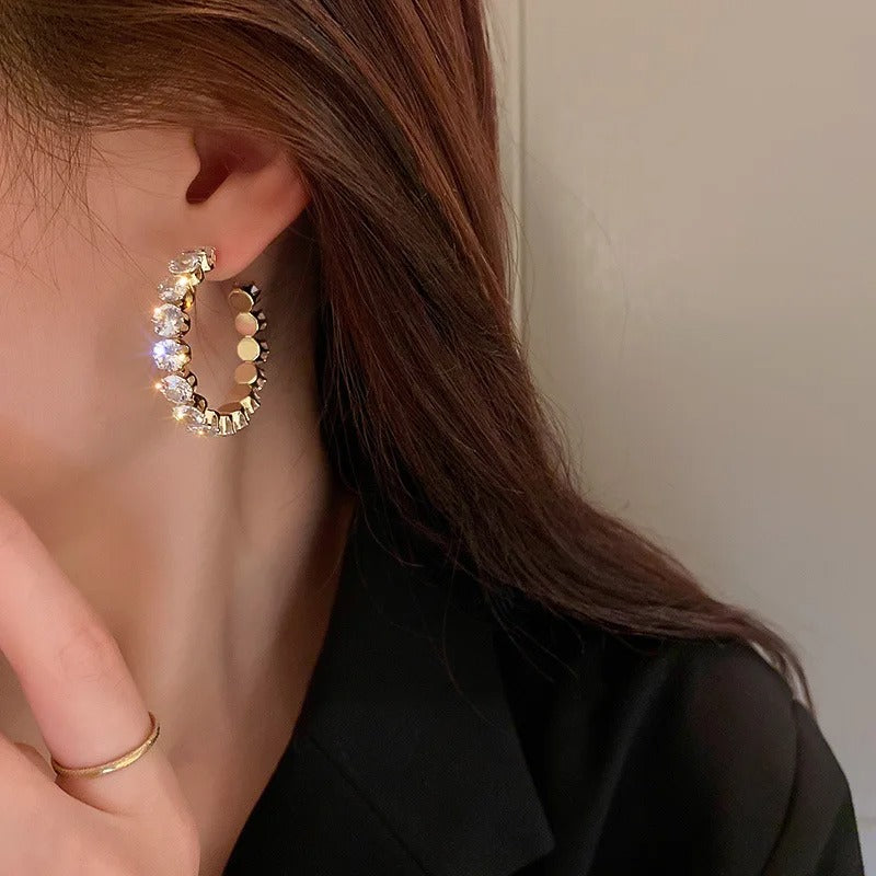 Carmiora - Glitterring Crystal Hoop Ohrringe