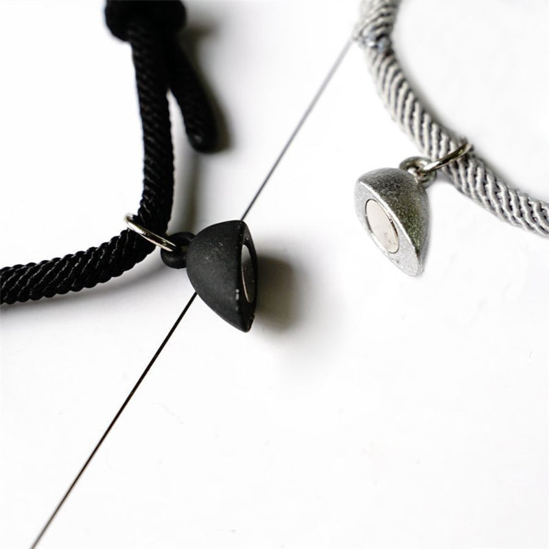 2 Stück magnetische Anziehungskraft herzförmige Paar passende Armbänder