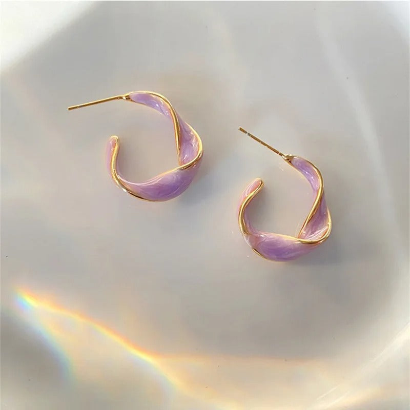 Carmiora - Spiralförmiger violetter Ohrring