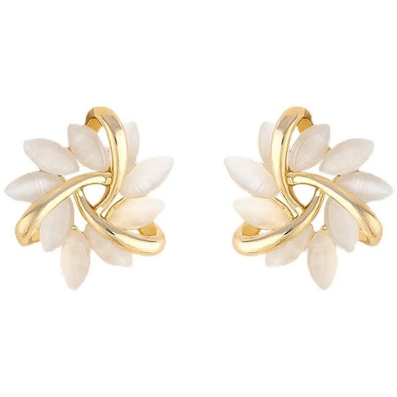Carmiora - Elegante Opalblüten-Ohrringe