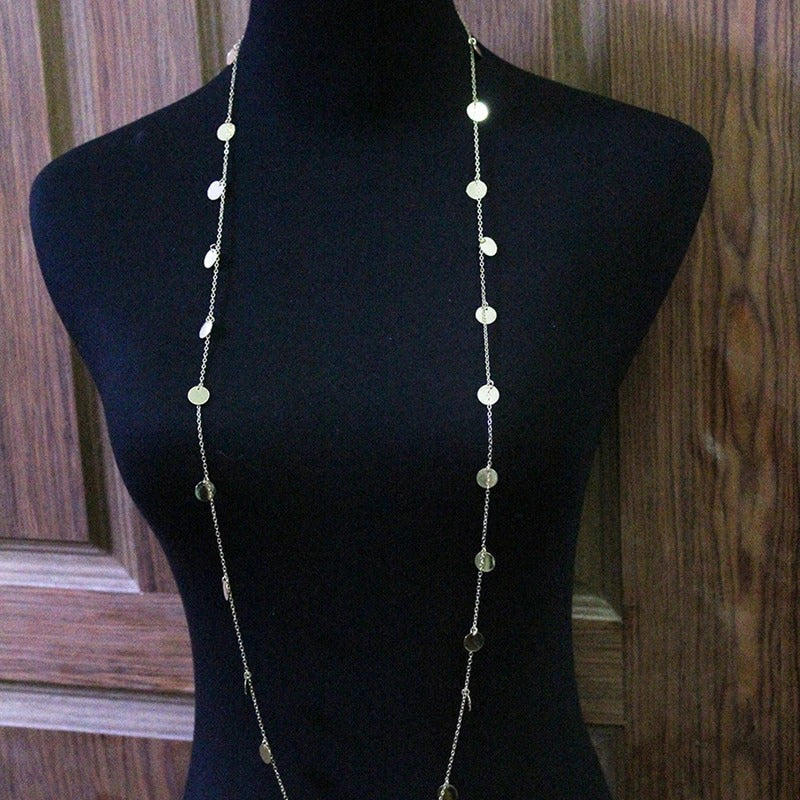 Lange Halskette mit Paillettenanhänger im Bohemian-Stil