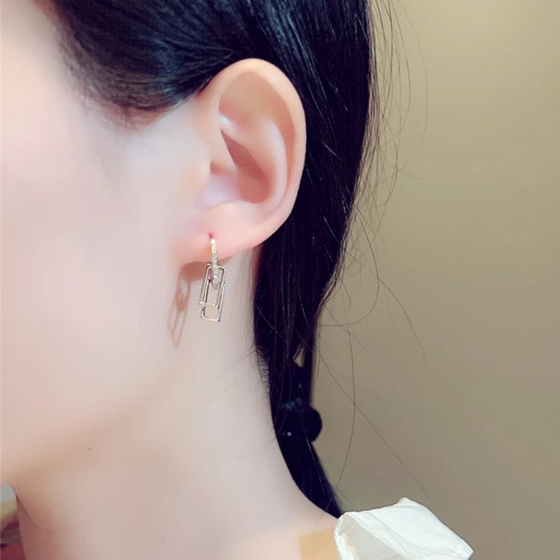 Exquisite geometrische Ohrringe mit Zirkonia