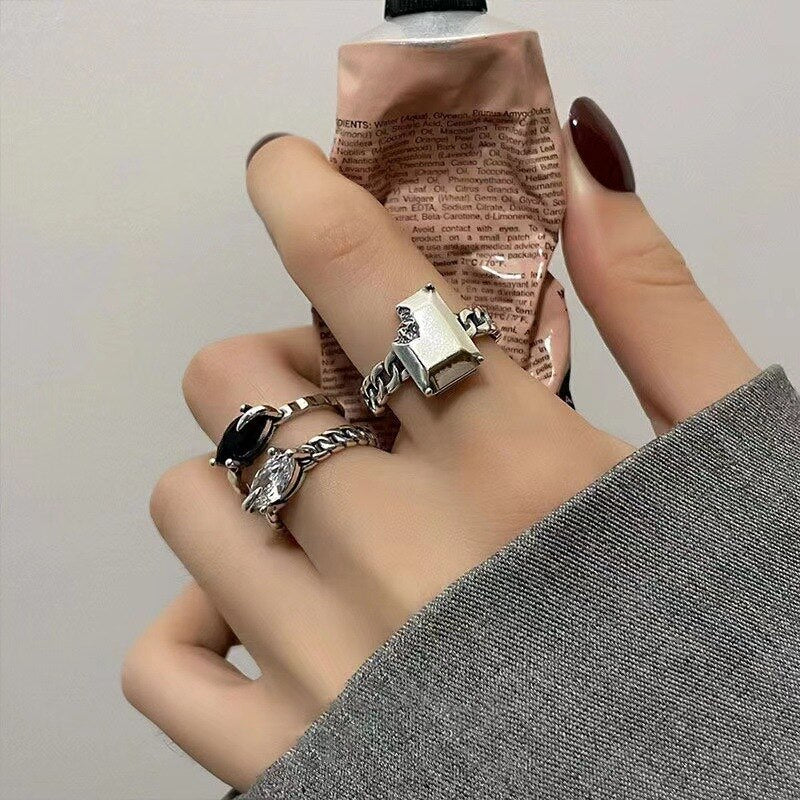 Trendy, von der Gotik inspirierte, verstellbare Ringkollektion für Damen