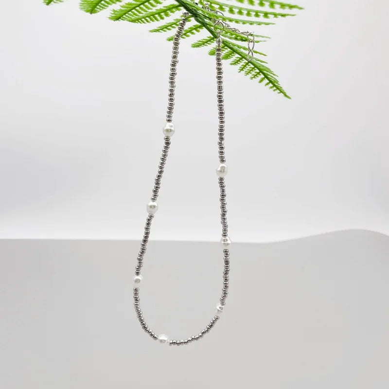 Einfache und vielseitige Perlen-Halskette