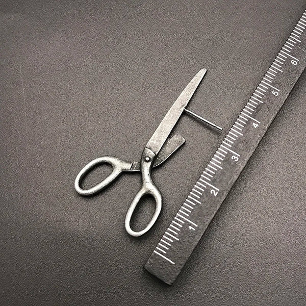 Carmiora - Zeitlose Gothic-Ohrstecker