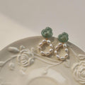 Matcha-Rosen- und Perlenohrringe