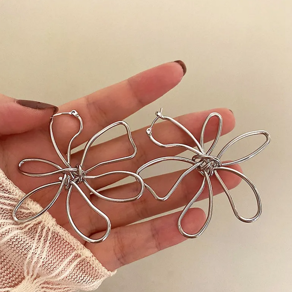 Carmiora - Blumen Metall-Ohrringe