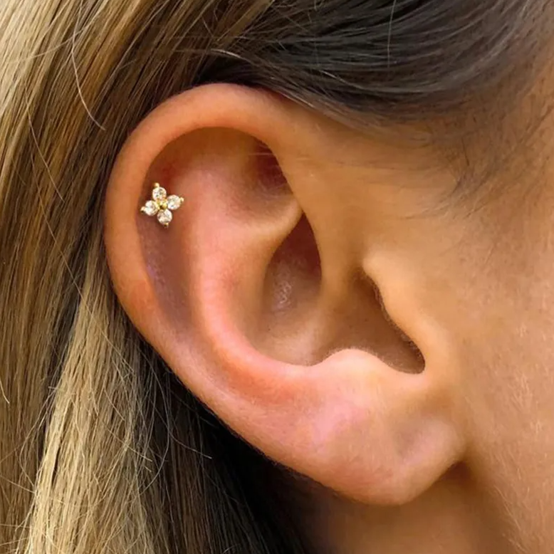 Chavri - Kristallblumen-Ohrstecker