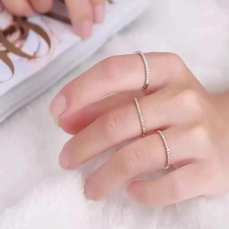 Chavri - Brillanter Zirkonia-Ring