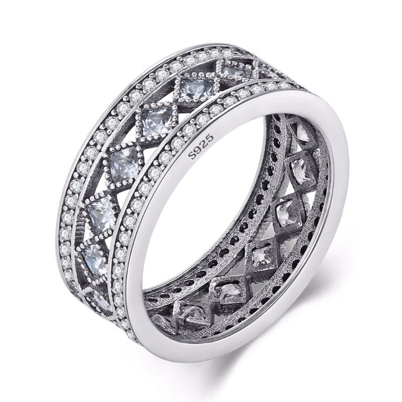 Funkelnde Ringe mit Zirkonia im Vintage-Stil