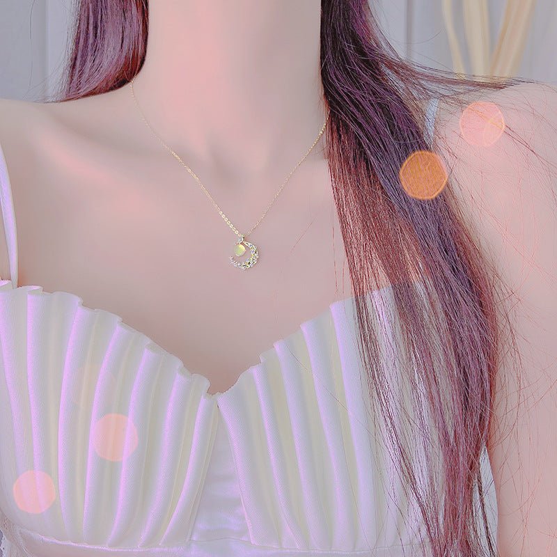 Mondschloss Halskette