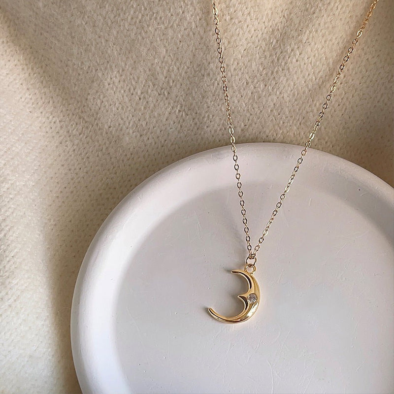 Mond Halskette