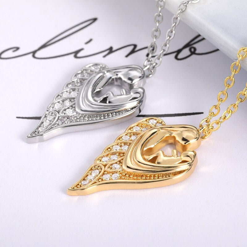 Besonderer Schmuck für Mama und Baby mit Halsketten mit Herzanhänger