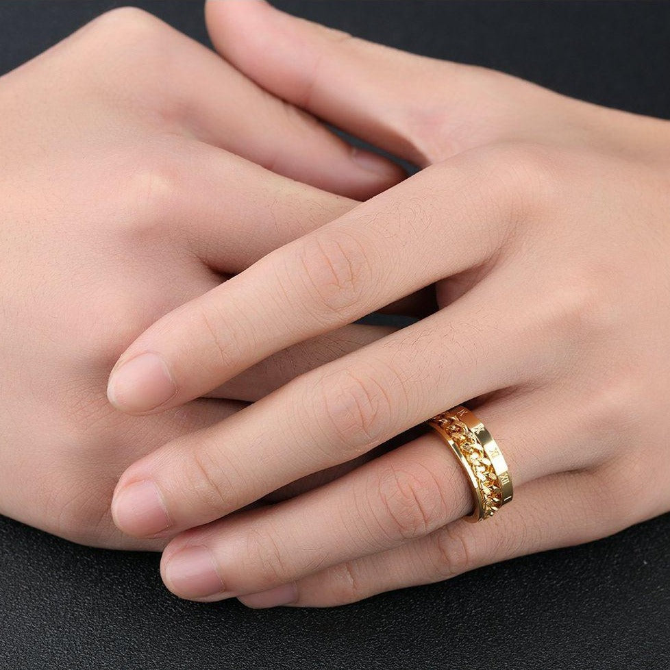 Nordischer Runen- und Kettenspinnerring