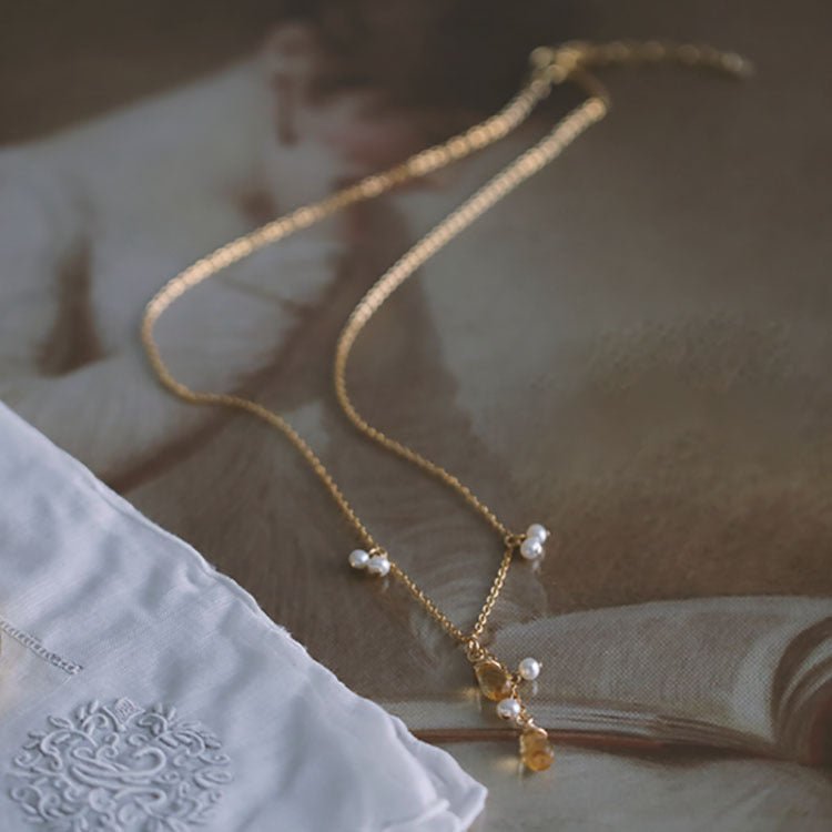 Halskette mit orangefarbenen Edelsteinen – Connie (massives Silber)