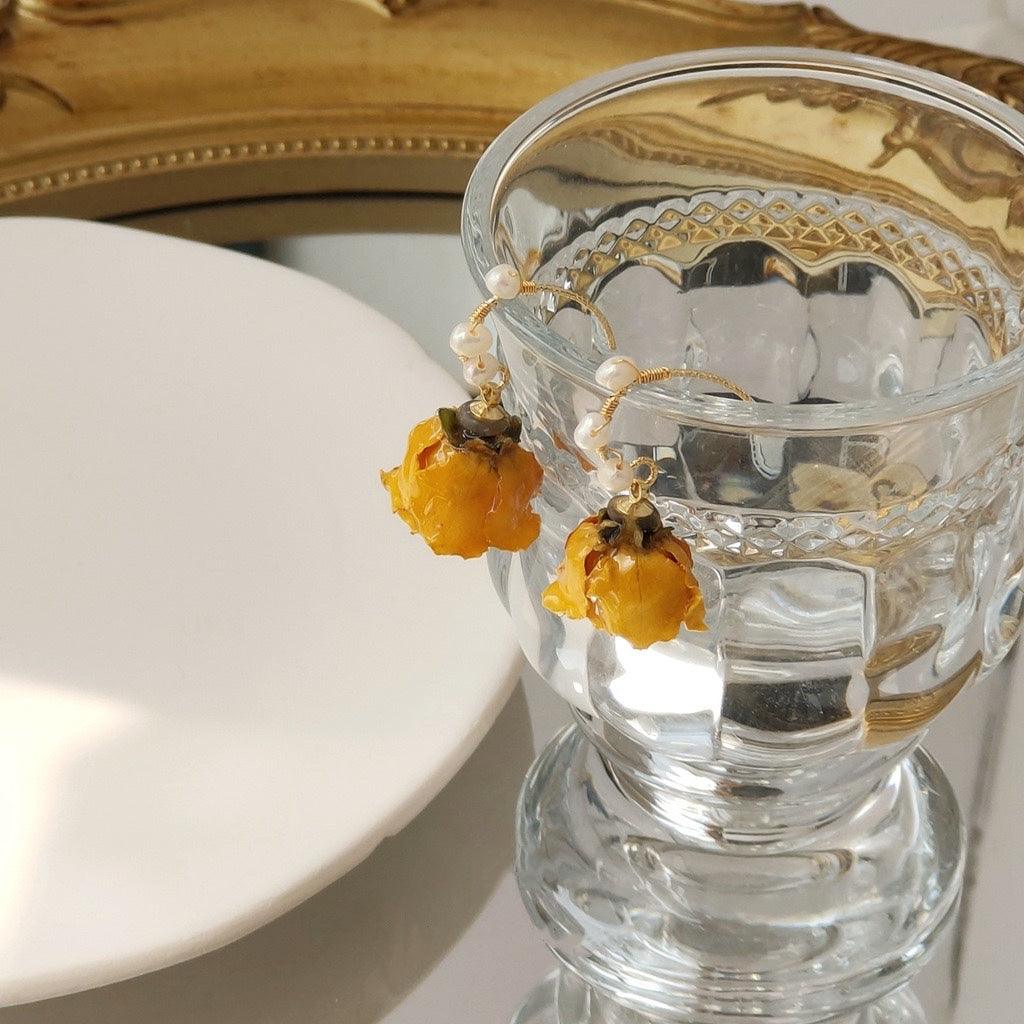 Orangefarbene Rosenohrringe - Hannah