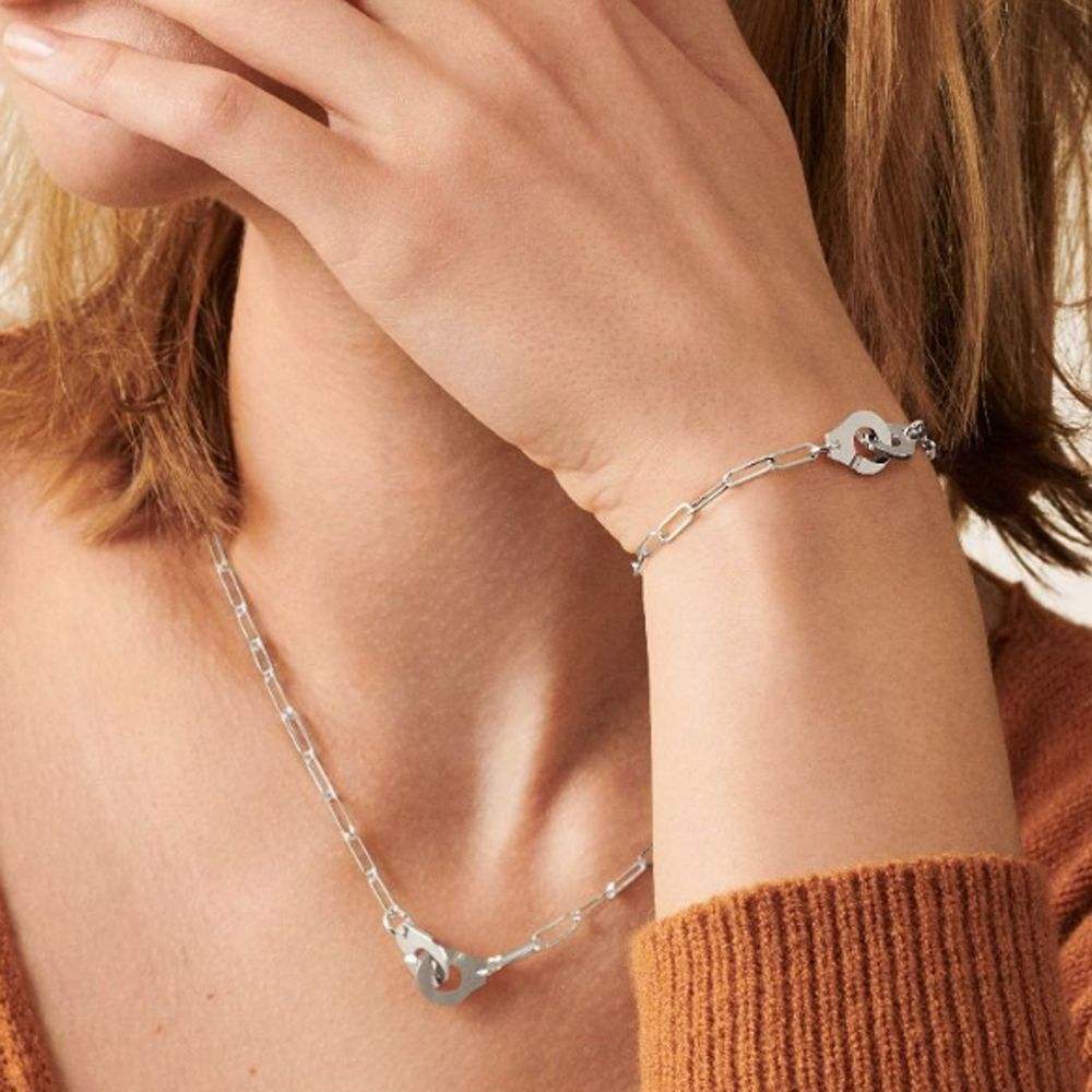 Büroklammer-Handschellen-Armband