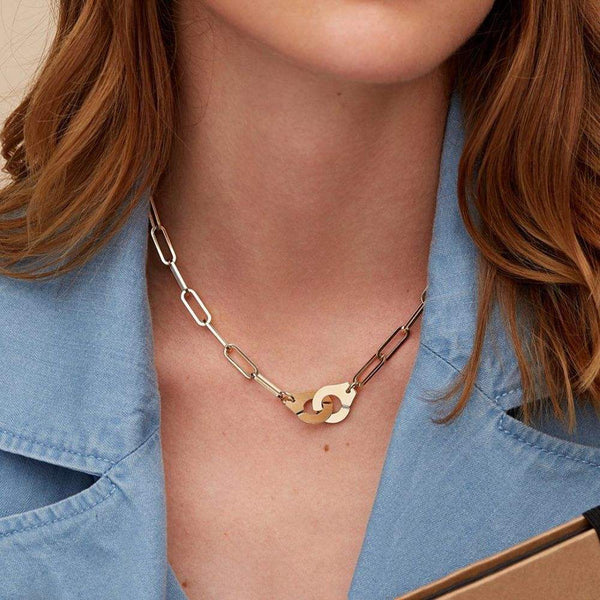 Halskette mit Büroklammer-Handschellen