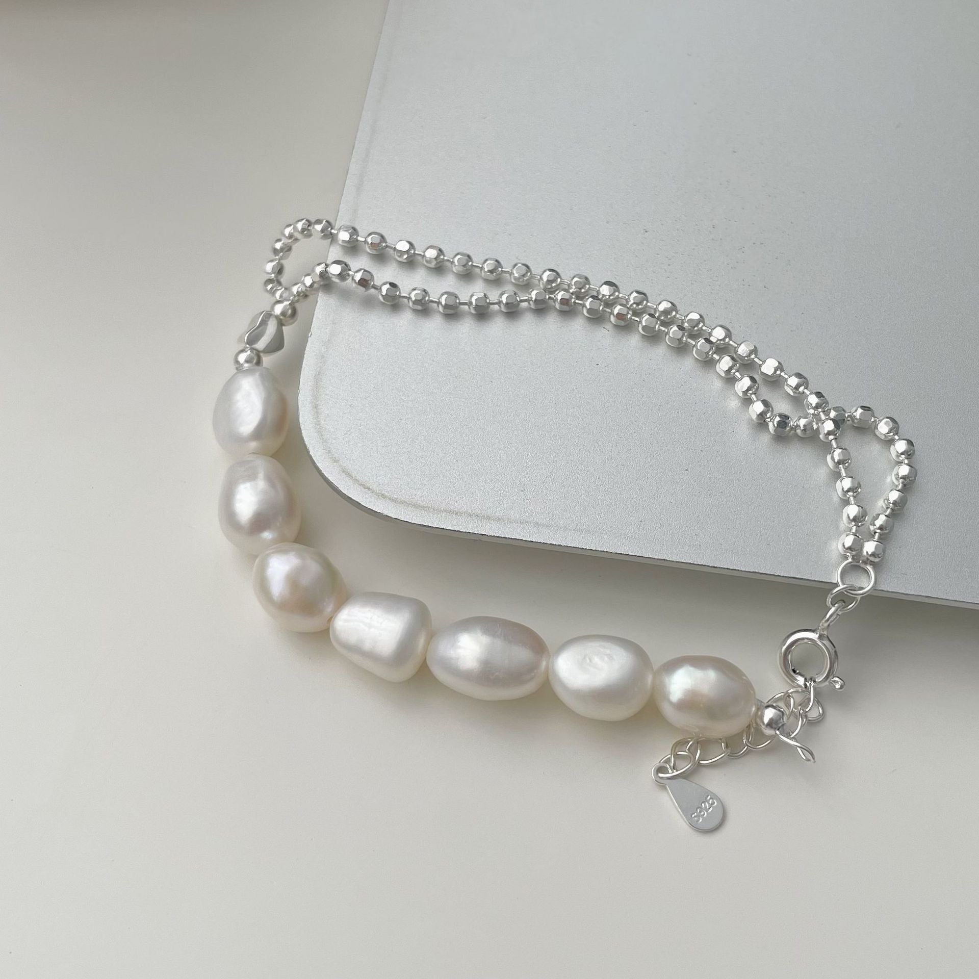 Perlenarmband - Asha (massives Silber)