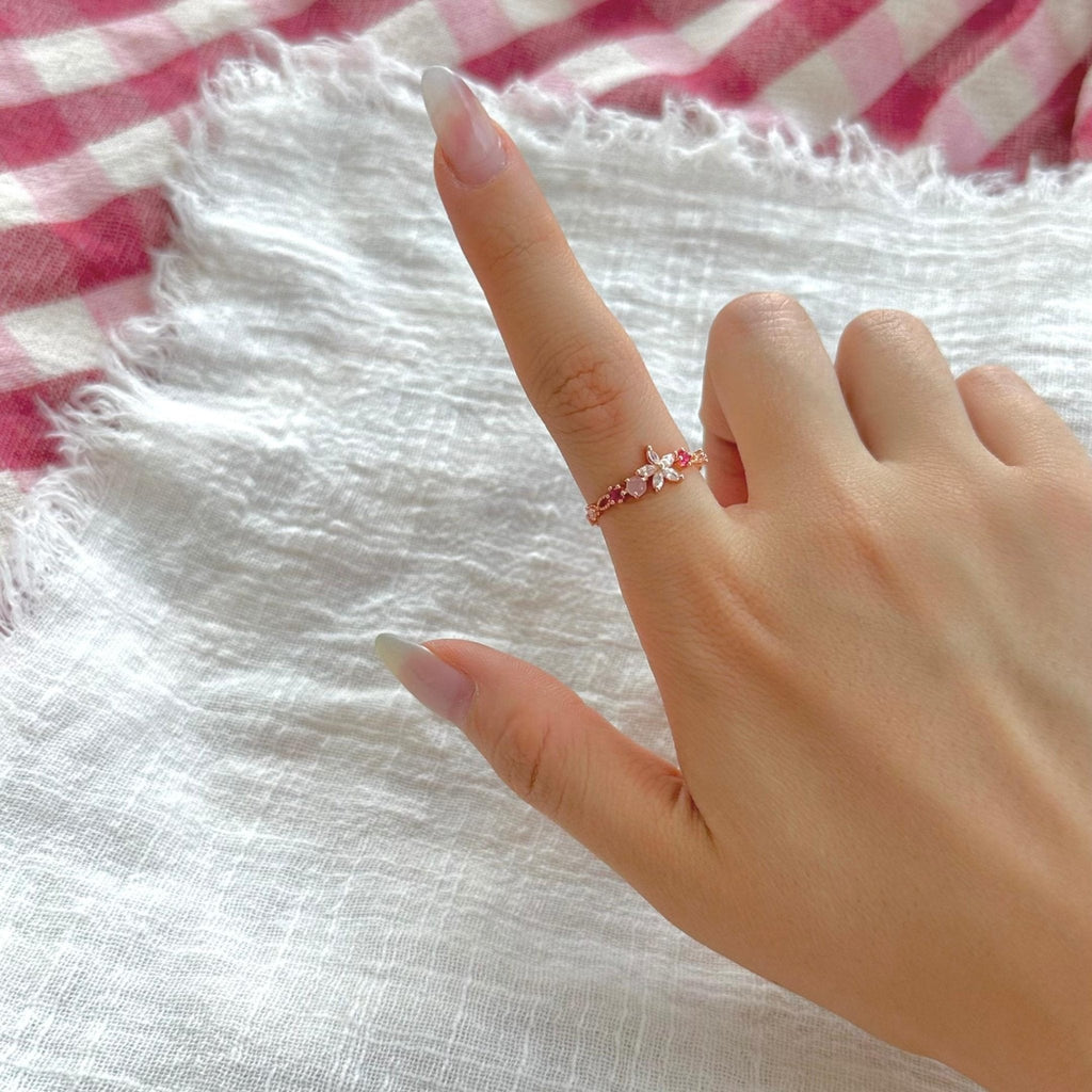 Blumenring mit rosa Edelsteinen – Victoria