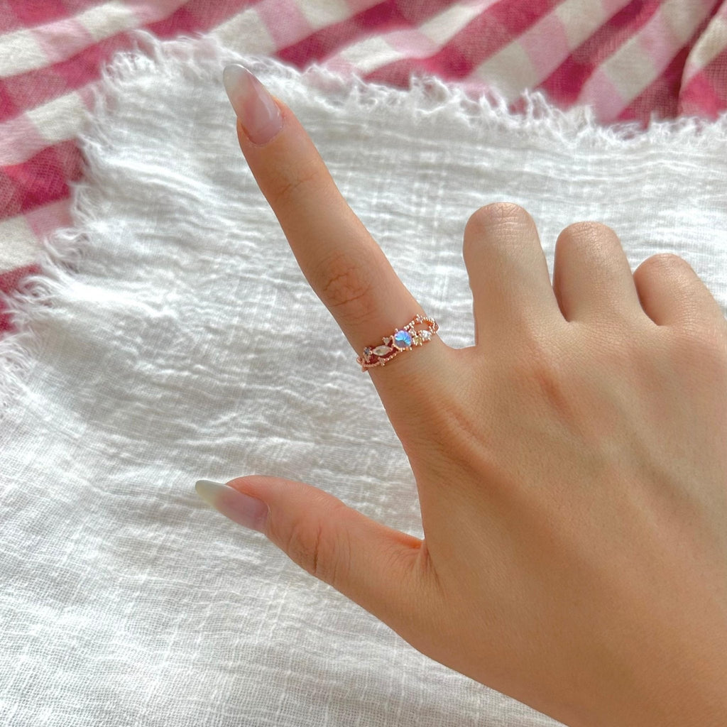 Ring mit rosa Edelsteinen – Nova